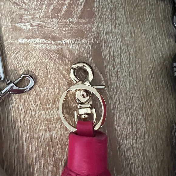 Leather tassels for purse or keychain. - Picture 6 of 6